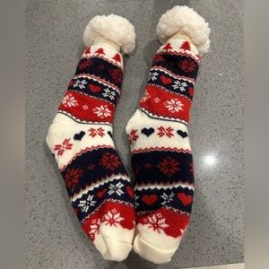 🧡5/$25🧡Cozy Red, White and Navy Patterned Socks
